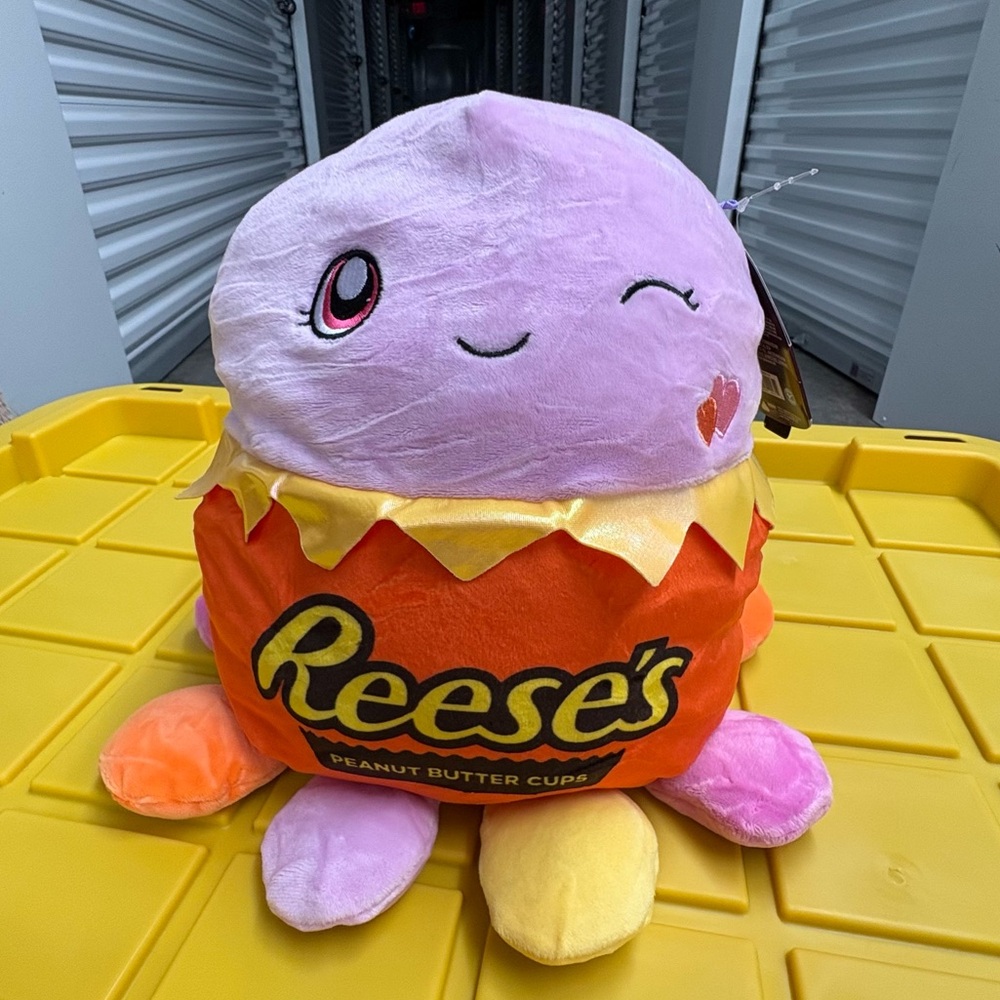 Reese's Octopus Squishmallow